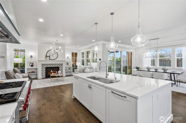 807 8th Avenue S, Kirkland, WA 98033