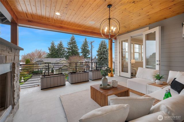 807 8th Avenue S, Kirkland, WA 98033