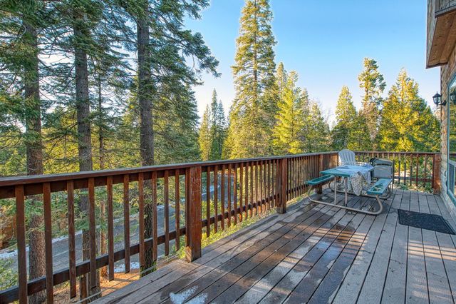 40722 Village Pass Ln, Shaver Lake, CA 93664