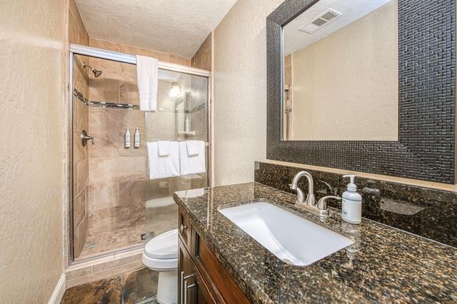 40722 Village Pass Ln, Shaver Lake, CA 93664