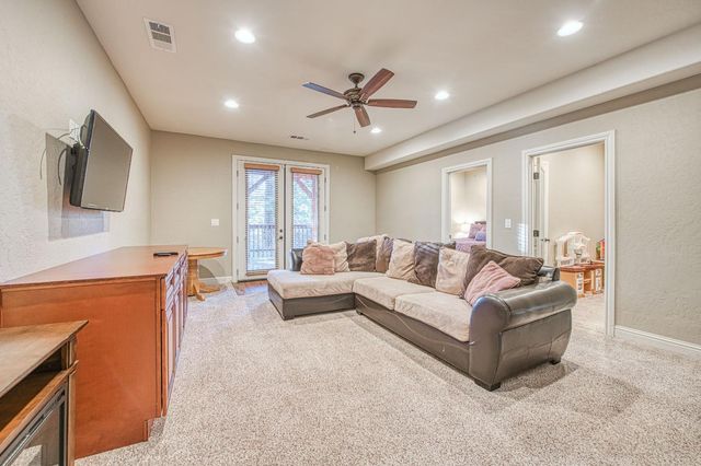 40722 Village Pass Ln, Shaver Lake, CA 93664