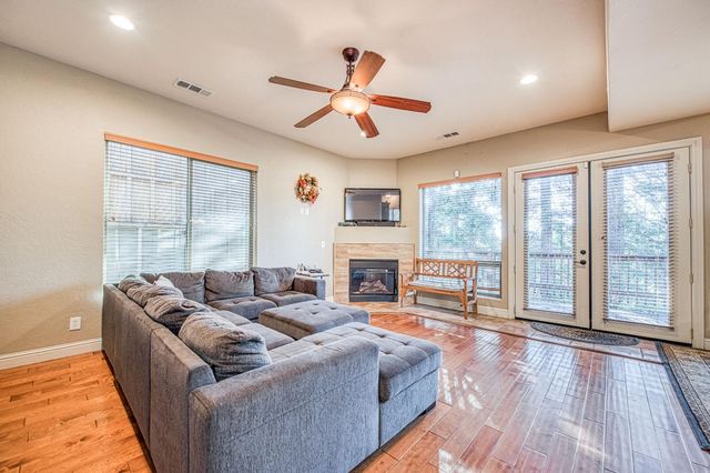 40722 Village Pass Ln, Shaver Lake, CA 93664