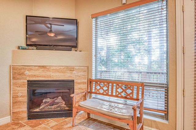 40722 Village Pass Ln, Shaver Lake, CA 93664