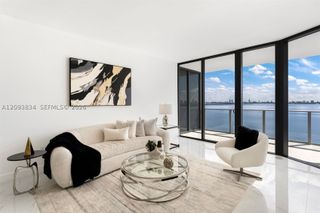 700 NE 24th St 1005, Miami, FL 33137