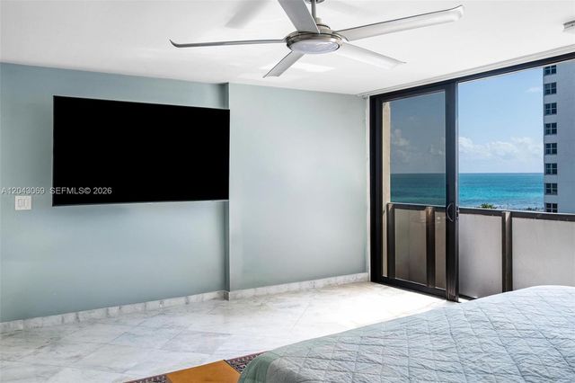 1623 Collins Ave PH1010, Miami Beach, FL 33139