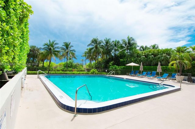 1623 Collins Ave PH1010, Miami Beach, FL 33139