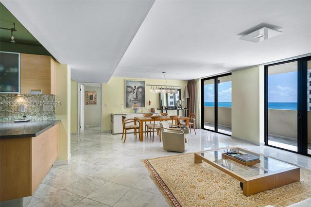 1623 Collins Ave PH1010, Miami Beach, FL 33139