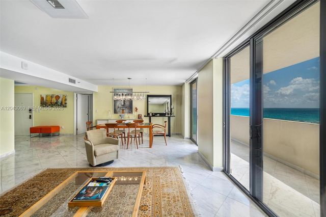 1623 Collins Ave PH1010, Miami Beach, FL 33139