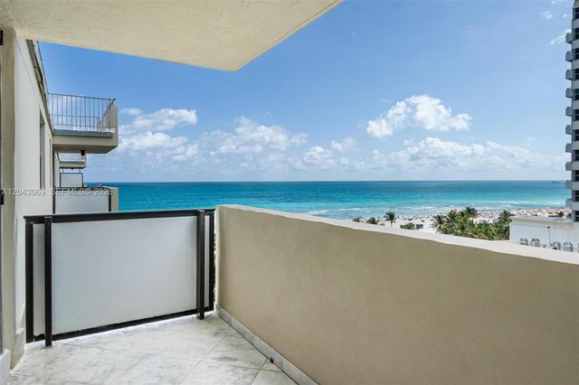 1623 Collins Ave PH1010, Miami Beach, FL 33139