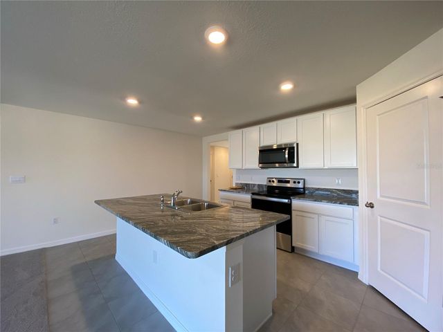 661 W TWISTED OAKS DRIVE, Beverly Hills, FL 34465