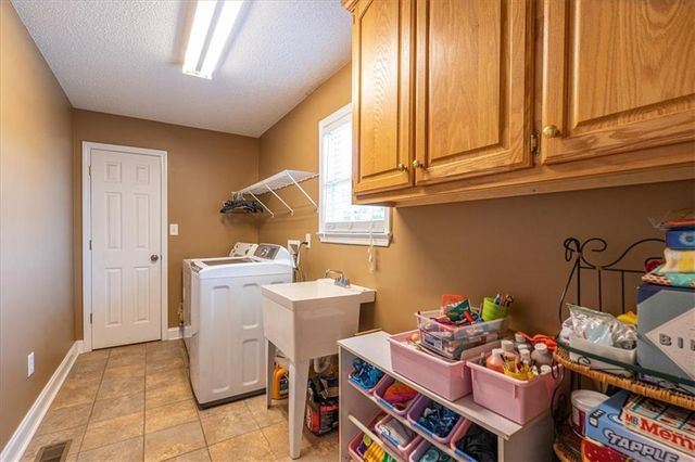 495 Hanley Road, Hull, GA 30646