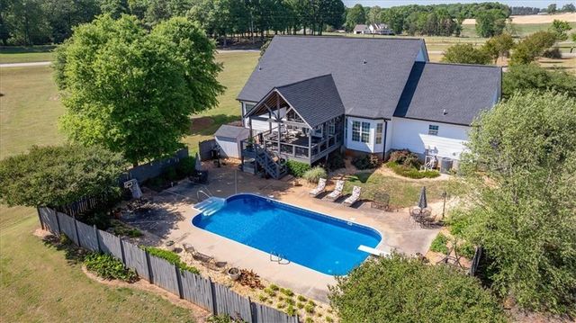 495 Hanley Road, Hull, GA 30646
