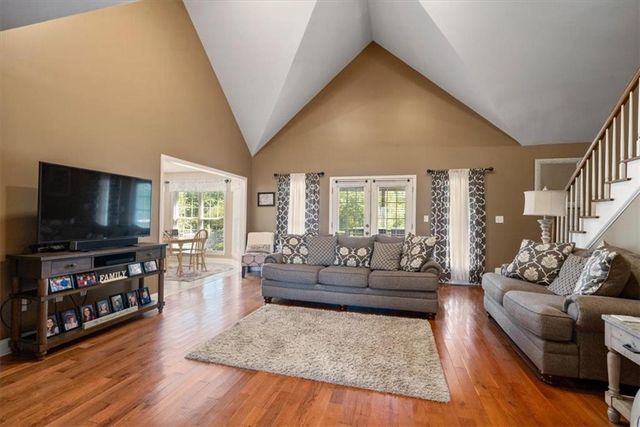 495 Hanley Road, Hull, GA 30646