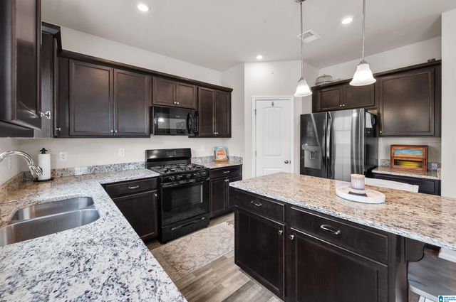 923 RIDGEWAY AVENUE, Columbiana, AL 35051