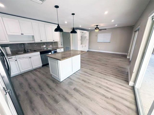 1804 SW 104th Ct, Miami, FL 33165