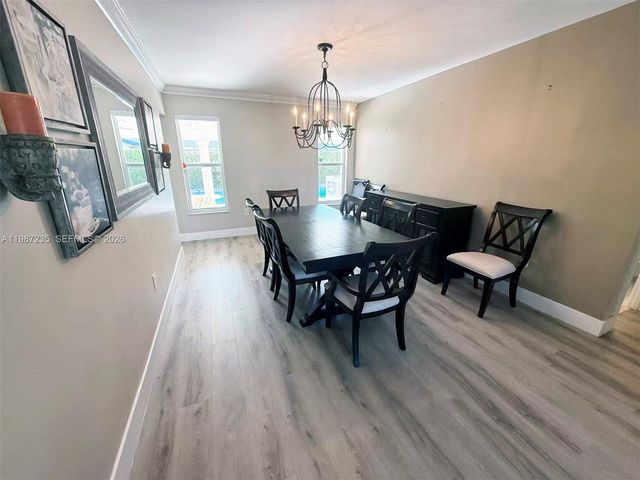 1804 SW 104th Ct, Miami, FL 33165