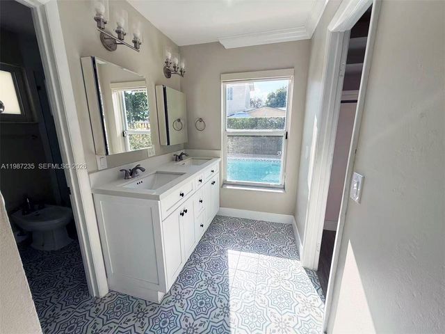 1804 SW 104th Ct, Miami, FL 33165