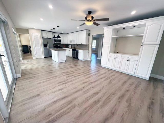 1804 SW 104th Ct, Miami, FL 33165