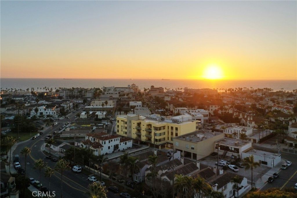 Image 22 of property listing at 414 Main St. 410, Huntington Beach, CA 92648