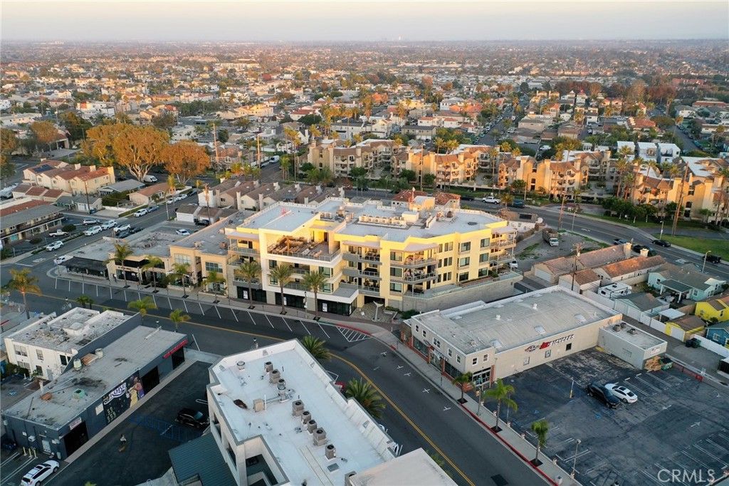 Image 25 of property listing at 414 Main St. 410, Huntington Beach, CA 92648