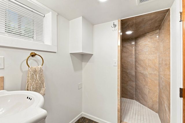 35 E 29th Ave, Spokane, WA 99203