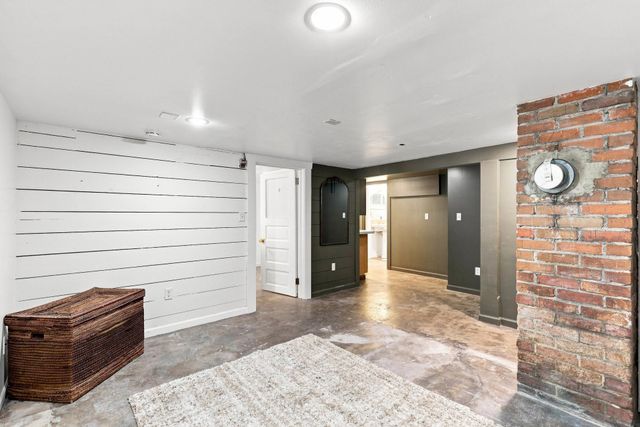 35 E 29th Ave, Spokane, WA 99203
