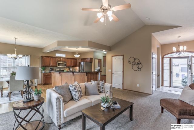 19625 Audrey Street, Gretna, NE 68028