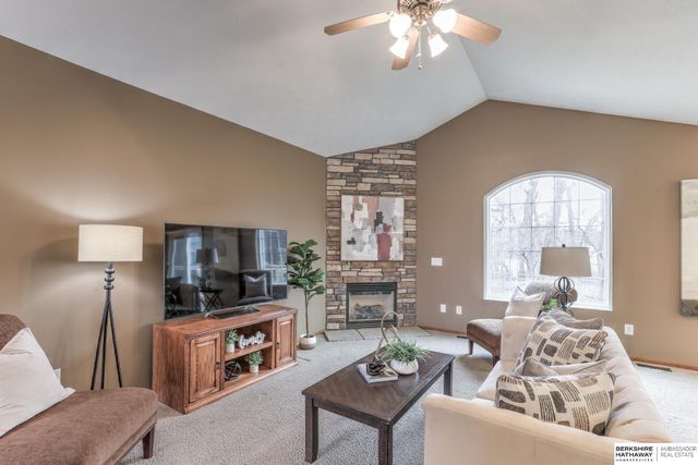 19625 Audrey Street, Gretna, NE 68028