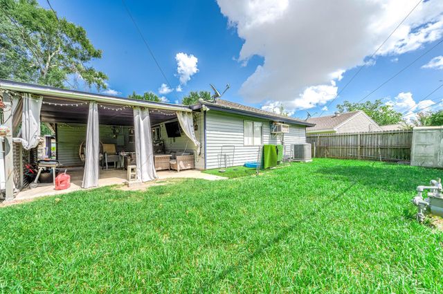 9914 Sumerlin Street, Houston, TX 77075