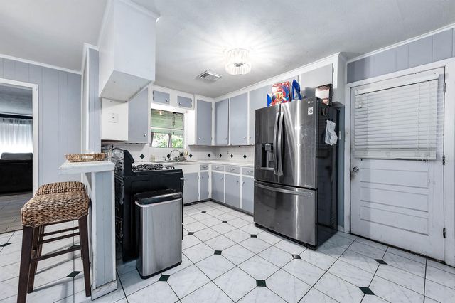 9914 Sumerlin Street, Houston, TX 77075