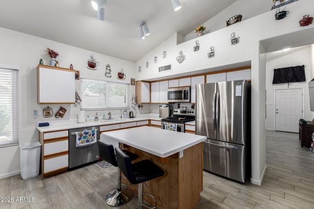 240 W ENSUENO Street, Gilbert, AZ 85233