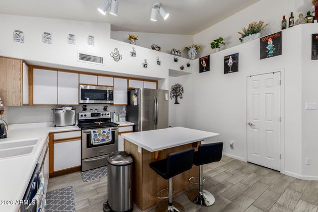 240 W ENSUENO Street, Gilbert, AZ 85233