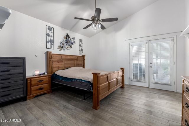 240 W ENSUENO Street, Gilbert, AZ 85233