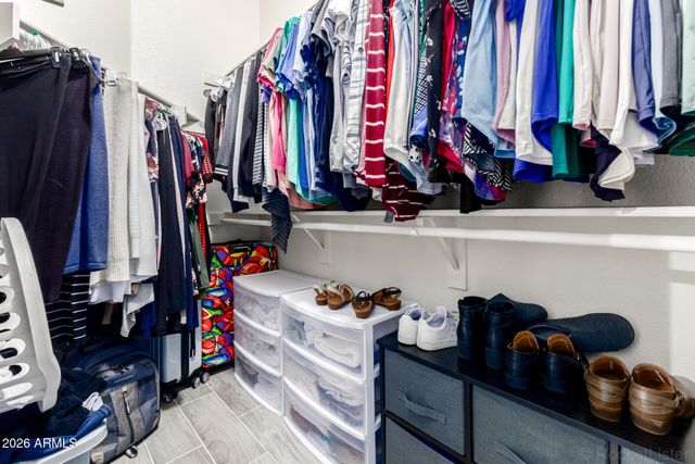 240 W ENSUENO Street, Gilbert, AZ 85233