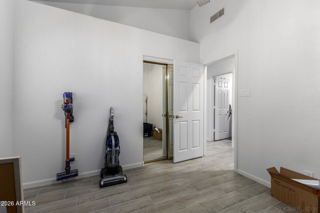 240 W ENSUENO Street, Gilbert, AZ 85233