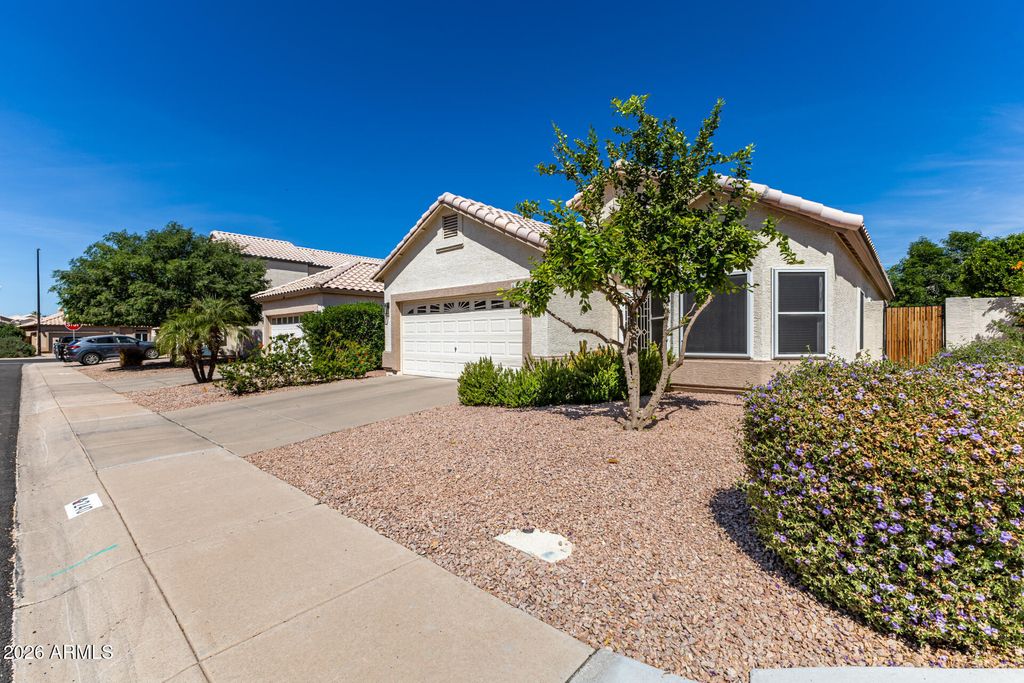 240 W ENSUENO Street, Gilbert, AZ 85233 — photo 3