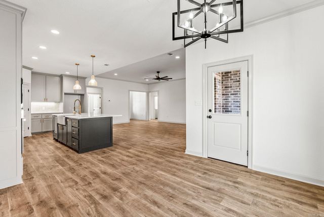 7 Neva Ridge, Greenbrier, AR 72058