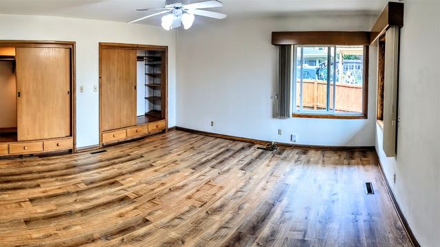 2250 70th Street, Windsor Heights, IA 50324