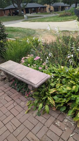 2250 70th Street, Windsor Heights, IA 50324