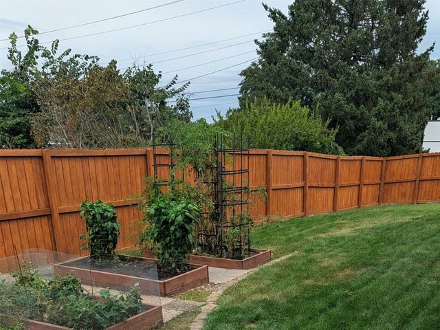 2250 70th Street, Windsor Heights, IA 50324