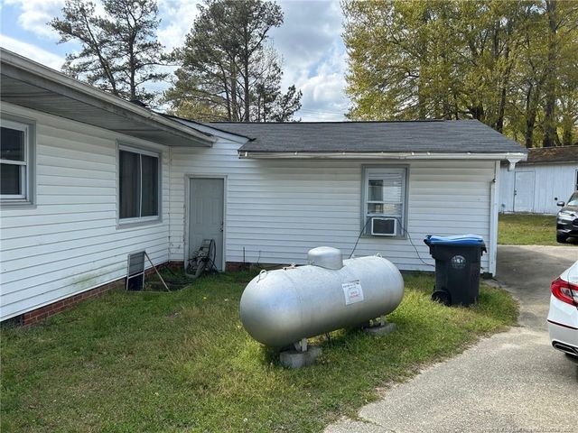 103 Lamont Street, Raeford, NC 28376
