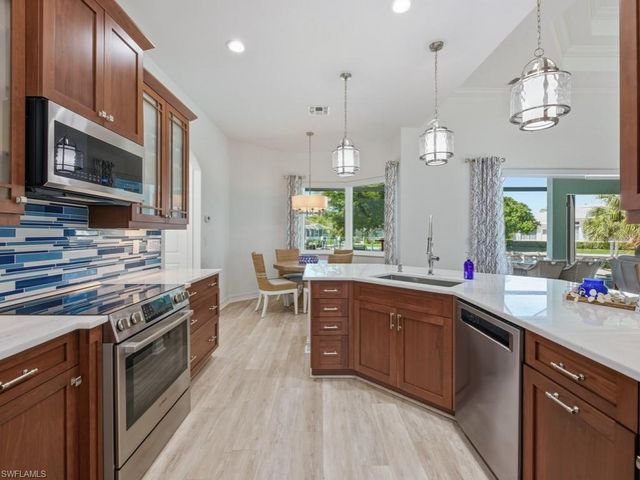 366 Grapewood CT, Marco Island, FL 34145