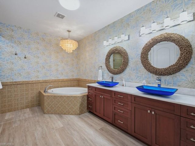 366 Grapewood CT, Marco Island, FL 34145