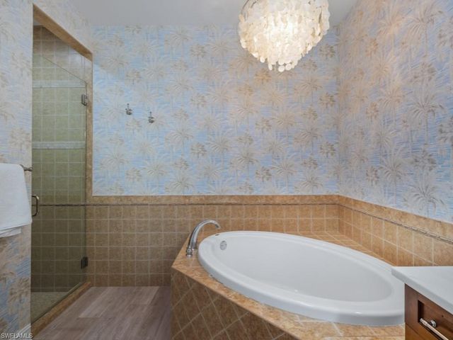 366 Grapewood CT, Marco Island, FL 34145