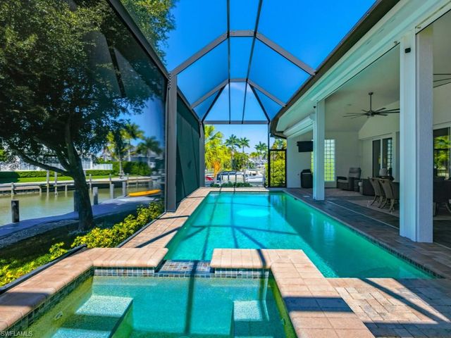 366 Grapewood CT, Marco Island, FL 34145