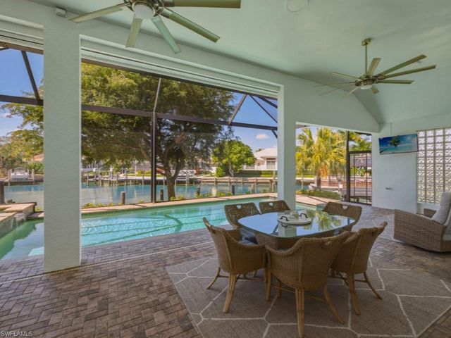 366 Grapewood CT, Marco Island, FL 34145