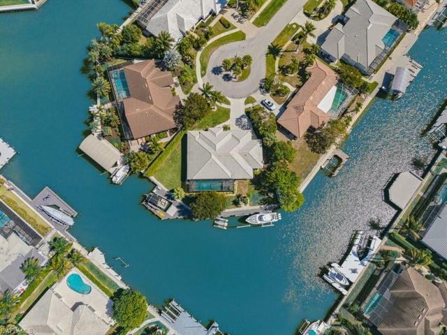 366 Grapewood CT, Marco Island, FL 34145