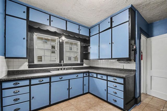 141 Gage Avenue, Elkhart, IN 46516