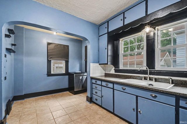 141 Gage Avenue, Elkhart, IN 46516