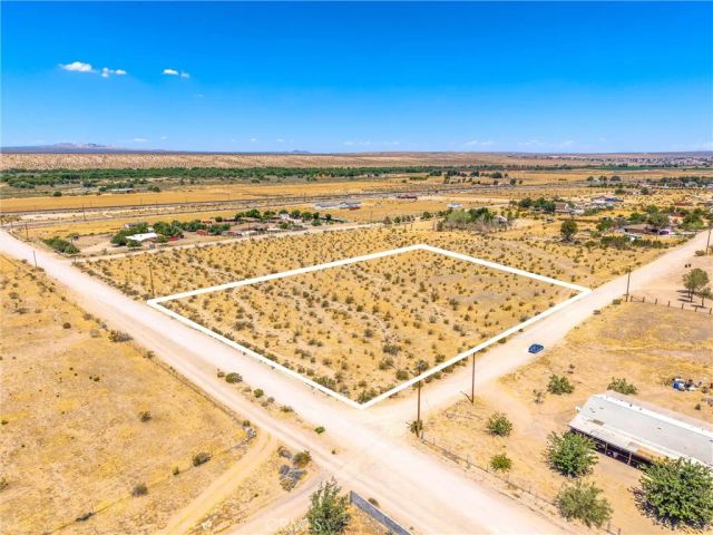 123 Cardigan Rd, Oro Grande, CA 92368